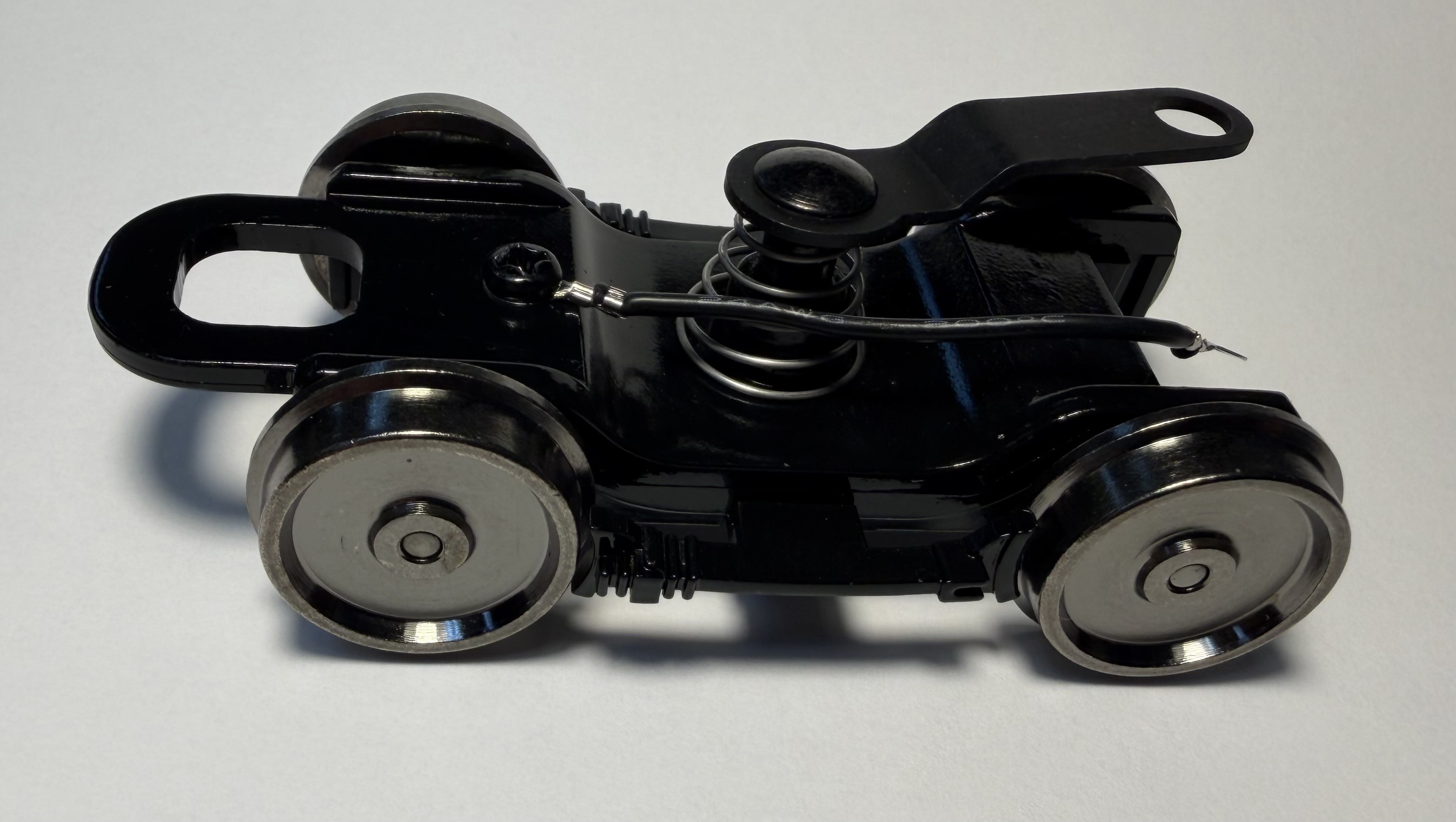 SCALE / PILOT TRUCK / GLOSS BLACK